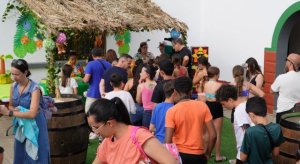 Guía: Más de 500 personas dieron la bienvenida al verano en Guía con la Fiesta ‘Aloha’