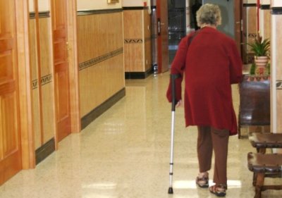 Bienestar Social cierra una residencia privada de mayores por atentar contra la seguridad de sus usuarios