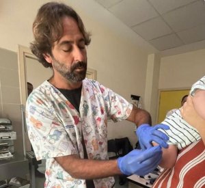 Sanidad inició este jueves la vacunación contra el virus respiratorio sincitial en los centros de salud