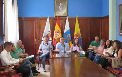 Gu&iacute;a: Pedro Rodr&iacute;guez anuncia la aprobaci&oacute;n definitiva de la modificaci&oacute;n del planeamiento urban&iacute;stico que da luz verde al nuevo uso sociosanitario del Colegio de Los Salesianos