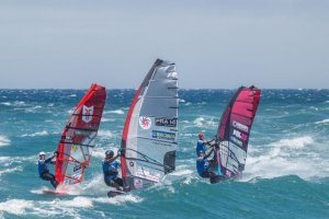 Windsurf: Pozo Izquierdo decide este domingo el primer título de Slalom X en la Copa del Mundo de Windsurf