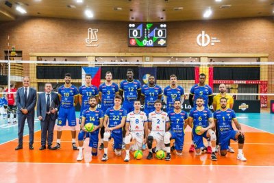 Voleibol: El CV Guaguas no consigue la victoria en la Republica Checa pero si la clasificaci&oacute;n