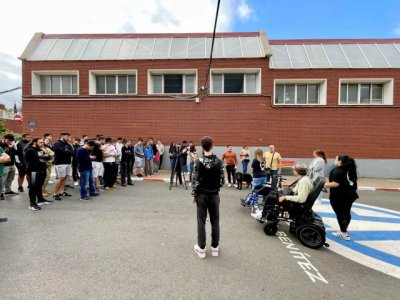 Cerca de 200 j&oacute;venes se ponen en la piel de las personas con discapacidad para experimentar las dificultades a las que se enfrentan