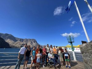 Agaete: La Bandera Azul ya ondea en la playa de Las Nieves