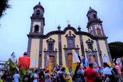 Los Papagüevos de Guía ‘toman’ las calles durante las fiestas patronales de la Virgen