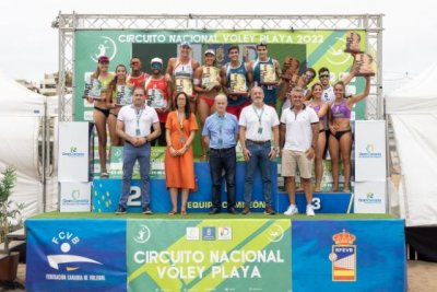 Los hermanos Bello y &Aacute;ngela Lobato y Bel&eacute;n Carro se proclaman campeones del Circuito Nacional de V&oacute;ley Playa 2022 en Gran Canaria