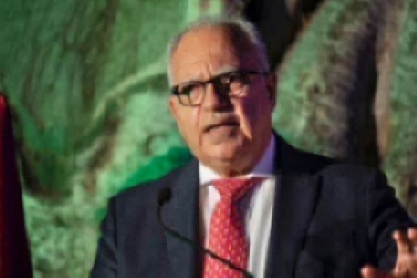 Artículo de opinión: &#039;Este año todo puede cambiar a mejor&#039; por Casimiro Curbelo