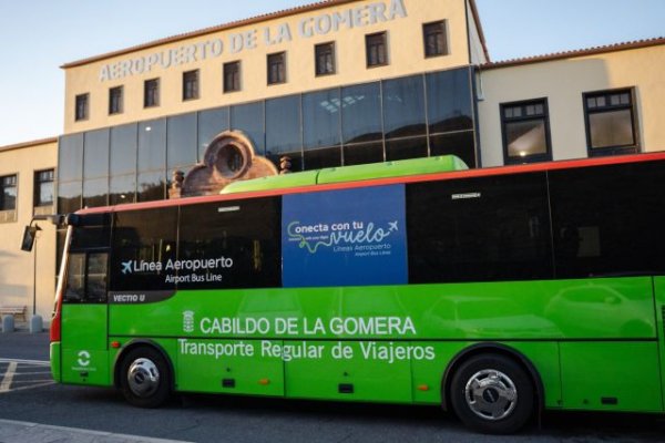 La Gomera: GuaguaGomera lanza una campa&ntilde;a para fomentar el transporte p&uacute;blico en sus rutas con el aeropuerto