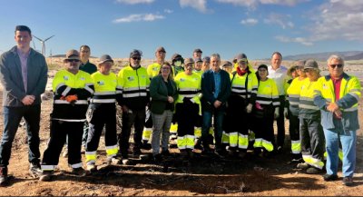 El Cabildo limpia de invernaderos 75 hect&aacute;reas, lo mismo que 100 campos de f&uacute;tbol, en las inmediaciones del Aeropuerto