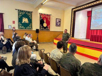 El LIV Curso de Altos Estudios de la Defensa Nacional, visita el Mando Militar del Ejército de Canarias, en La Palma