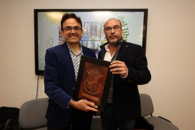 Valleseco ha presentado el libro “Una mirada de un cuarto de siglo” de Felipe Juan