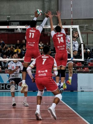 Voleibol: El Arona Spring In Motion se queda a un solo set de disputar la final de la Copa Pr&iacute;ncipe