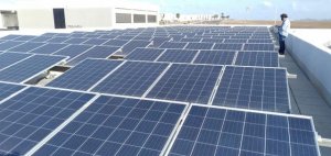 Un total de 115 centros educativos de Canarias cuentan con placas fotovoltaicas, 91 más que en 2019