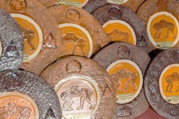 Lucha Canaria: El Torneo DIELCA de Lucha Corrida abre el tel&oacute;n con las semifinales de Primera Categor&iacute;a