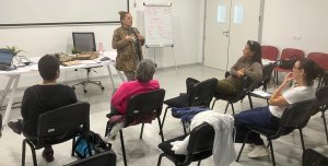 La Escuela de Pacientes del SCS forma en el Hospital La Candelaria a una treintena de personas