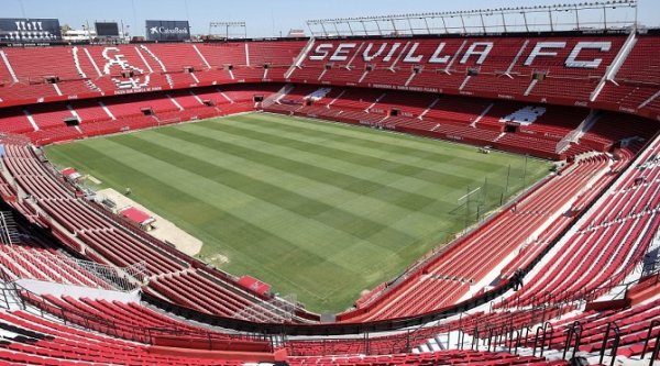 El Sevilla pone las entradas de algunas gradas a 10.000 euros por seguridad