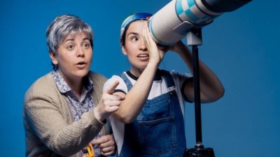 Teatro familiar para entender el duelo: ‘Elara, un viaje a las estrellas’ despega desde el Espacio La Granja