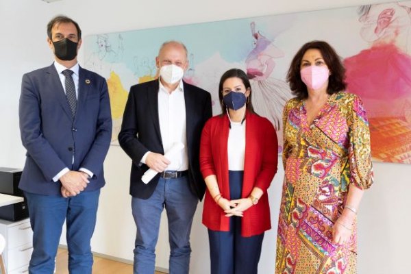 TUI confirma a Turismo las buenas expectativas de cara al verano con estancias más amplias y un mayor gasto