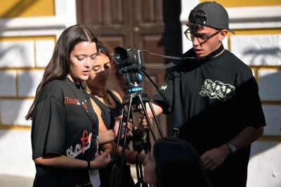 250 cineastas toman G&aacute;ldar