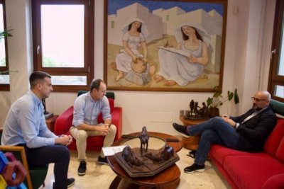 El IID se compromete a financiar la mejora de las instalaciones deportivas de Ag&uuml;imes