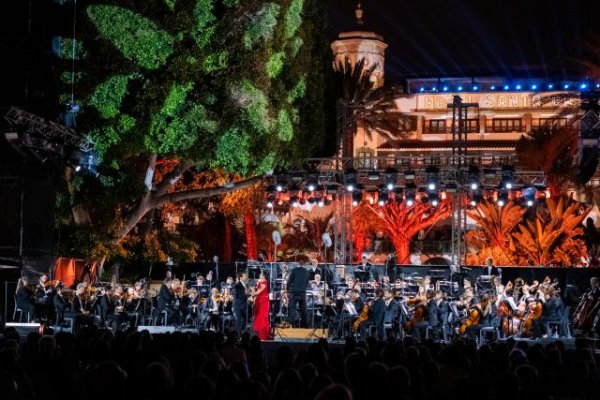 Anna Netrebko inaugura la V edición de Santa Catalina Classics, en una velada inolvidable junto a Jorge De León