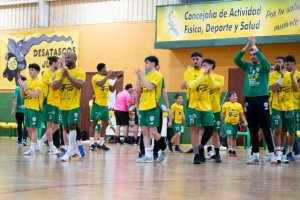 Balonmano: Paso de gigante del Desatascos Jumbo Gáldar en su camino hacia el playoff tras vencer 33-27 al Ribeiro Ourense (Vídeo del partido)