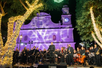 La Banda Municipal de M&uacute;sica deslumbra G&aacute;ldar por Navidad