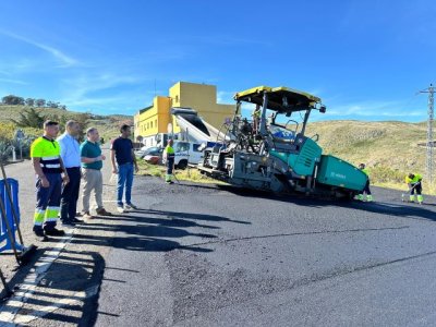Gu&iacute;a: Las obras de reasfaltado de la carretera de Ingenio Blanco a Lomo Betancor finalizan hoy mi&eacute;rcoles