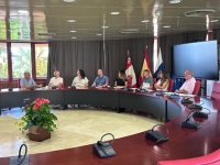La Gomera: Cabildo y ayuntamientos fortalecen las acciones para la dinamizaci&oacute;n comercial en la isla