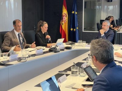 Aena se compromete con J&eacute;ssica de Le&oacute;n a mantener los incentivos a&eacute;reos para los vuelos a La Palma