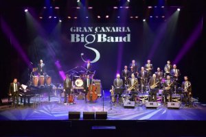 La Gran Canaria Big Band recupera el repertorio de Benny Moré en su concierto navideño en el Cuyás