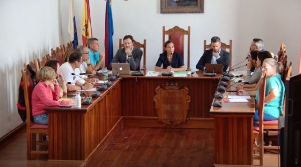 El BNR denuncia la falta de coherencia de la alcaldesa de Agaete al rechazar una moción sobre el transfuguismo que ella misma presentó en el Cabildo