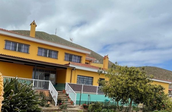 El Centro de Mayores de Gu&iacute;a facilita transporte gratuito para asistir a la Gala de la Gran Dama del Carnaval en Santa Catalina