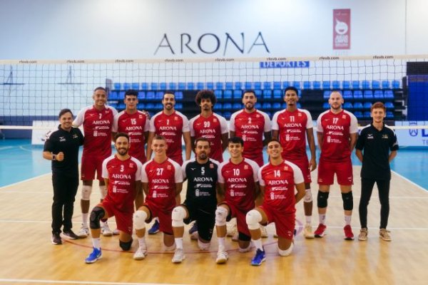 El Arona Spring In Motion suma su segunda victoria en Superliga Masculina 2 y recibirá al Barça Voleibol como líder de la clasificación