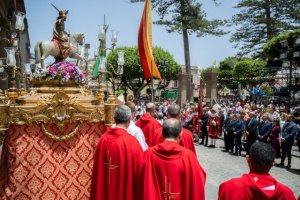 G&aacute;ldar: La Eucarist&iacute;a Solemne y Procesi&oacute;n, la Batalla de Flores y el concierto de Pastora Soler, platos fuertes del 25 de julio