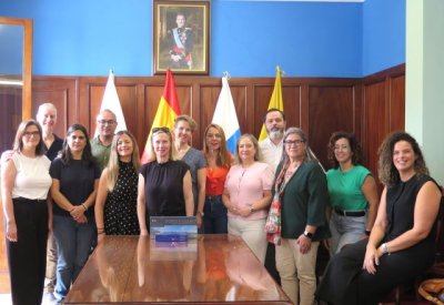 Profesoras de Finlandia y Portugal visitan el municipio dentro del proyecto Erasmus+ de la Escuela Oficial de Idiomas de Santa Mar&iacute;a de Gu&iacute;a
