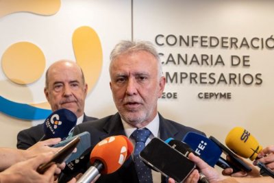 PSOE: Torres traslada a la patronal la defensa del nuevo modelo de financiación y del decreto socialista para Canarias