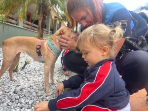 La UMEC de la Policía Local imparte charlas en centros educativos para la tenencia responsable de mascotas