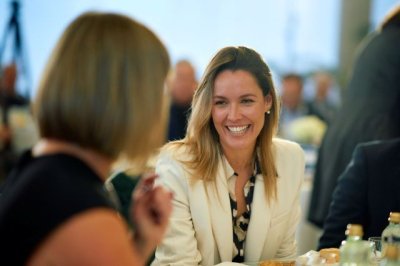 Mar&iacute;a Fern&aacute;ndez defiende en el Congreso Mundial de eMobility la movilidad para cohesionar territorios como Canarias