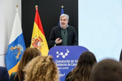 Las administraciones p&uacute;blicas canarias se comprometen a priorizar y desarrollar la Ley de Pol&iacute;ticas de Juventud