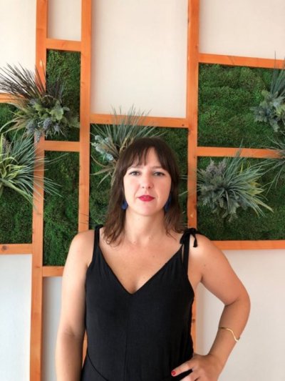 Onintze Sald&iacute;as: 'El Archivo de mi padre posee un valor incalculable para la memoria audiovisual de Canarias'