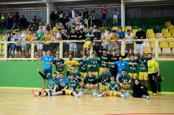 Balonmano: El Km13 Gáldar consigue una nueva victoria ante el Teucro (32-30)