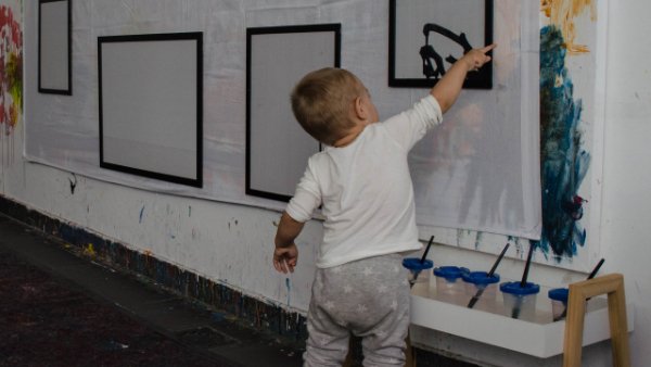Taller para estimular a bebés a través del arte