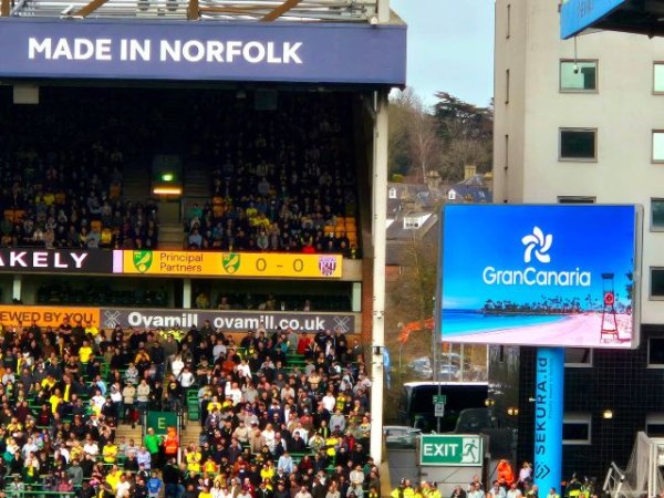La oferta turística de Gran Canaria y la UD Las Palmas toman por un día el estadio del Norwich City FC