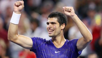 Alcaraz supera a Hurkacz y disputará su primera final de un Masters 1000