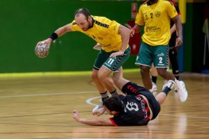 Balonmano: El Gáldar Gran Canaria paga su mala segunda parte ante Culleredo (33-32) (Vídeo del partido)