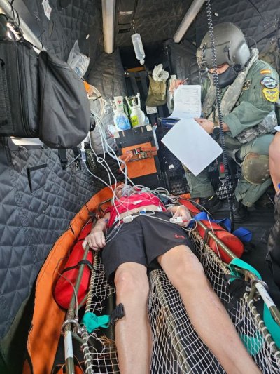 Misi&oacute;n de salvamento por parte del Ejercito el Aire y del Espacio en un helic&oacute;ptero, desde un crucero