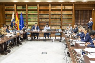 La Consejer&iacute;a avanza en la creaci&oacute;n de un ecopuerto en la isla de La Graciosa