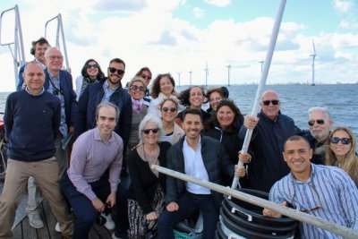 Transición, socios de Fedeport y el CMC apoyados por Proexca visitan el parque eólico marino Middelgrunden