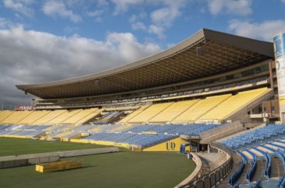 El IID invierte 42.265 euros en reparar la cubierta en la grada de tribuna del Estadio de Gran Canaria